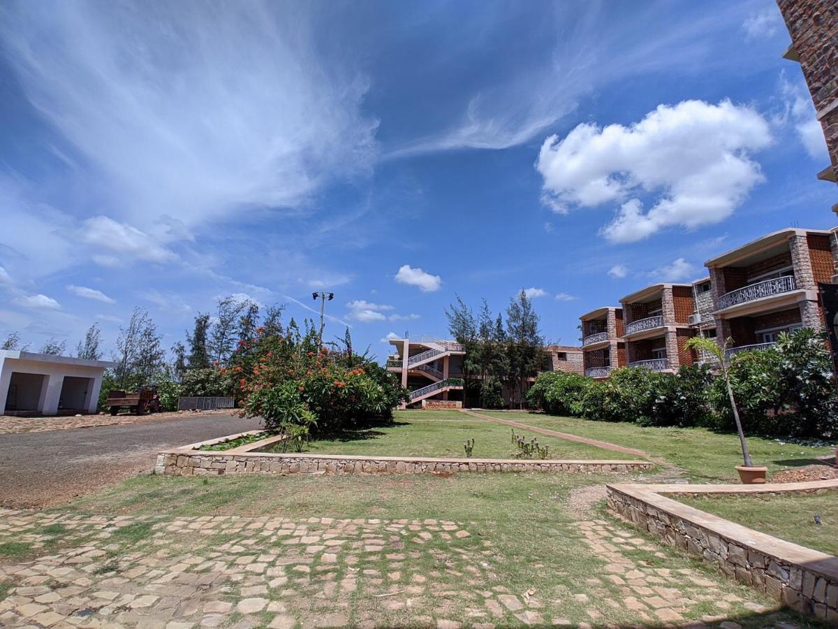 Kanthi Resorts Badami Bāgalkot Kültér fotó