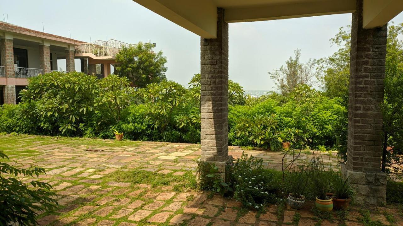 Kanthi Resorts Badami Bāgalkot Kültér fotó